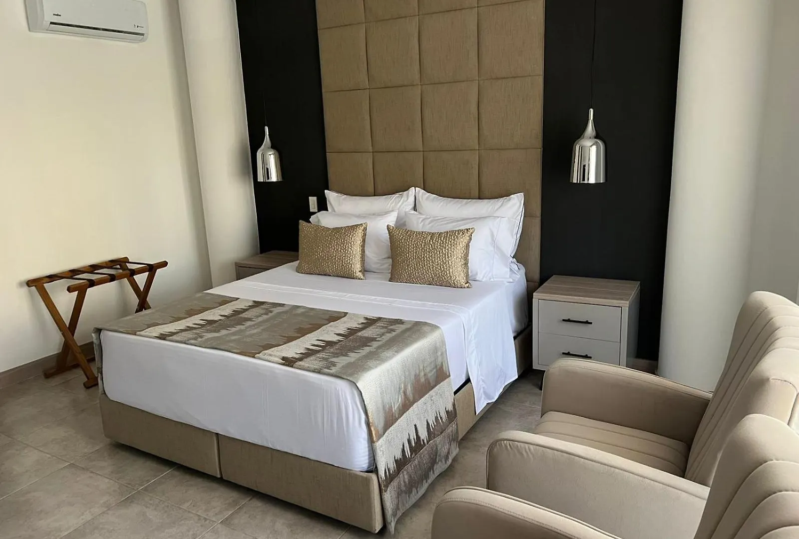 Hotel 45 Park Sabaneta 4*,  Kolombiya